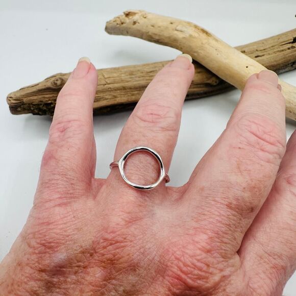 Sterling Silver Modern High Polish Circle Ring - Picture 5 of 5
